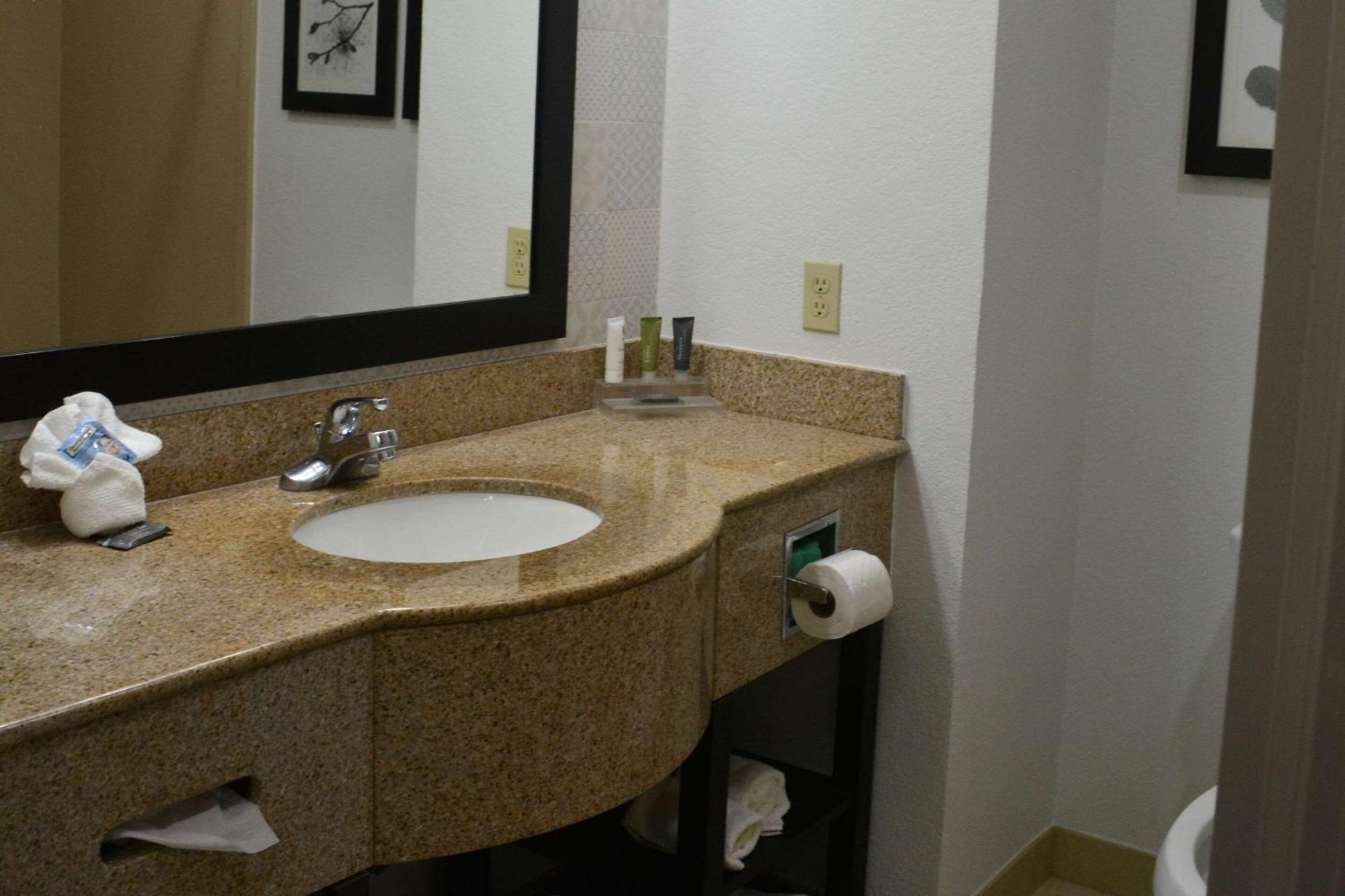 Country Inn & Suites By Radisson, Oklahoma City - Quail Springs, Ok Экстерьер фото